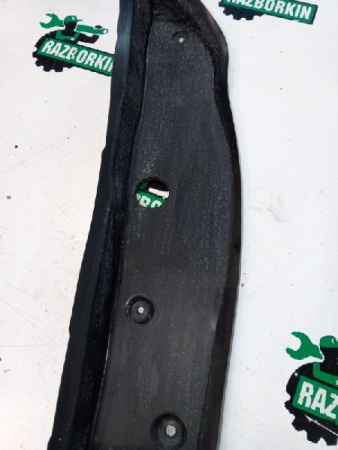 Mercedes-Benz / GLC 250d 4-matic / Пыльник крыла