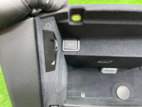 Audi / A6 / Бардачок