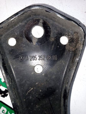 Mercedes-Benz / GLC 250d 4-matic / Кронштейн подрамника