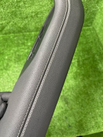 Audi / A6 / Подлокотник