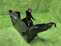 BMW / 3-Series / Кронштейн АКБ