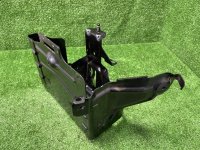 BMW / 3-Series / Кронштейн АКБ