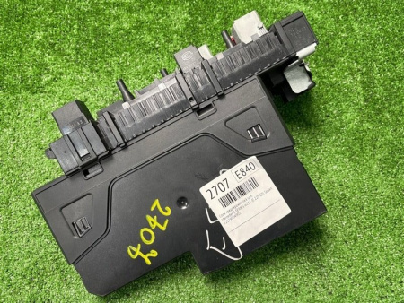 Mercedes-Benz / E-Class / Блок предохранителей SAM