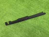 Audi / A4 / Пыльник крыла