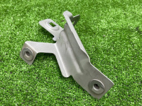 Porsche / Cayenne / Кронштейн крыла