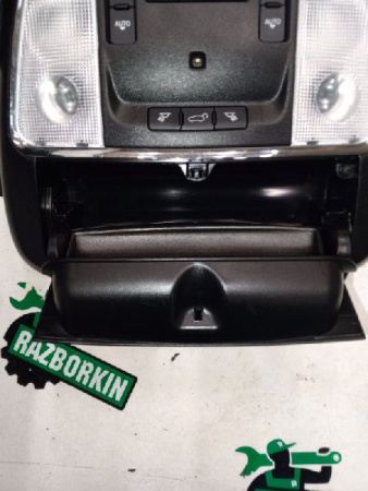 JEEP / Grand Cherokee SRT-8 / Плафон подсветки салона