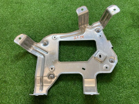 Audi / A6 / Кронштейн