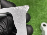 Audi / A6 / Петля двери