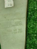 Audi / Q5 / Направляющая стекла двери