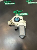 Audi / A6 / Моторчик стеклоочистителя передний