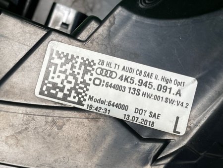 Audi / A6 / Фонарь задний