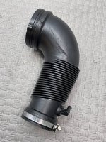 Audi / A4 / Патрубок воздушного фильтра
