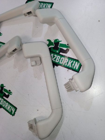 Volkswagen / Touareg / Ручки потолка
