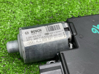 Audi / Q7 / Моторчик люка