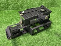 Mercedes-Benz / 190e / Крепление блока управления