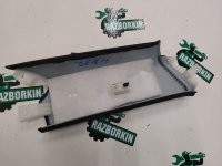 Audi / Q5 / Накладка стойки