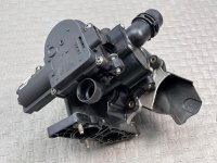 Audi / A4 / Помпа с термостатом