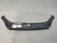 Audi / Q7 / Накладка замка капота