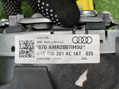 Audi / A8 / Подушка безопасности в руль