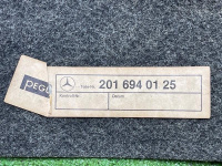 Mercedes-Benz / 190e / Обшивка