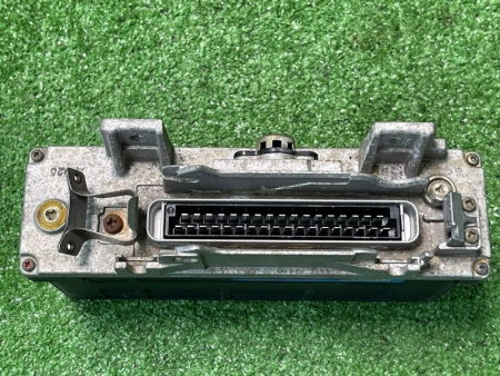 Mercedes-Benz / E-Class / Блок управления ABS