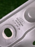 Audi / Q8 / Кронштейн крыла