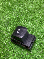 BMW / X5 / Кнопка открытия багажника