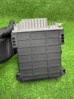 Mercedes-Benz / 190e / Блок управления двигателем