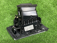 Audi / A6 / Дефлектор обдува салона