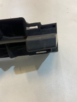 Mercedes-Benz / E-Class / Кронштейн бампера