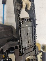 Mercedes-Benz / E-Class / Замок боковой двери