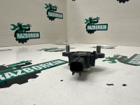 Audi / A6 / Датчик удара двери