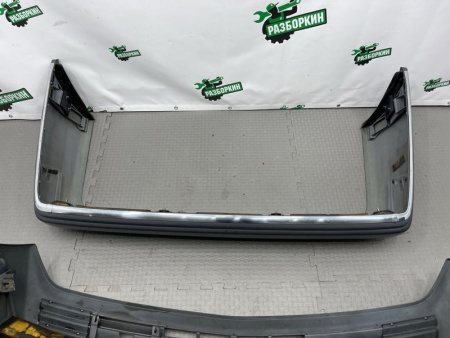 Mercedes-Benz / 300E / Бампер