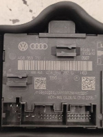 Audi / A6 / Блок управления двери