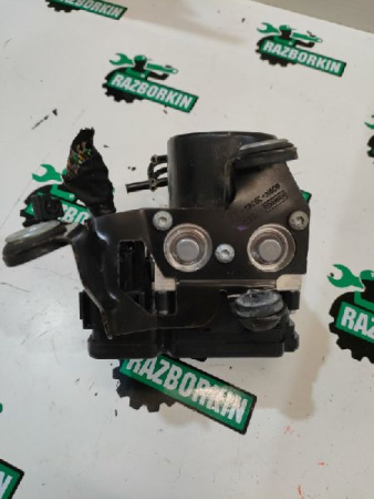 Volvo / XC60 / Блок ABS