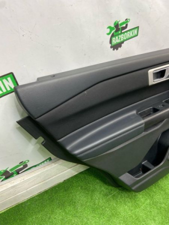 Ford / EXPLORER / Обшивка двери