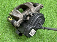 Audi / A4 / Суппорт тормозной