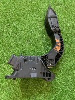 Audi / A6 / Педаль газа