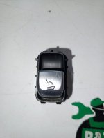 Mercedes-Benz / GLC 250d 4-matic / Кнопка регулировки сидения