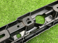 BMW / 7-Series / Крепление порога