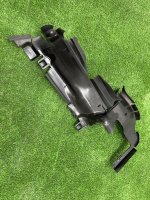 Audi / A4 / Воздуховод радиатора