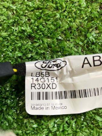 Ford / EXPLORER / Провод подлокотника