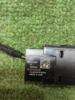 BMW / X1 / Кнопка аварийной сигнализации