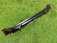 BMW / X5 / Поперечина