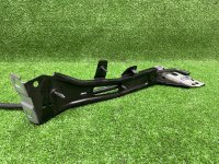 Audi / A4 / Кронштейн крыла