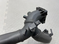 Audi / Q8 / Патрубок интеркулера