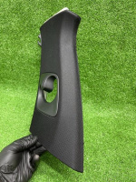 BMW / 7-Series / Накладка стойки