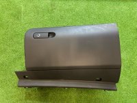 Volkswagen / Touareg / Бардачок