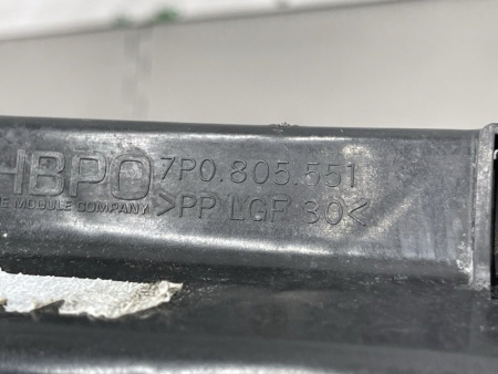 Volkswagen / Touareg / Траверса