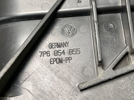 Volkswagen / Touareg / Брызговик